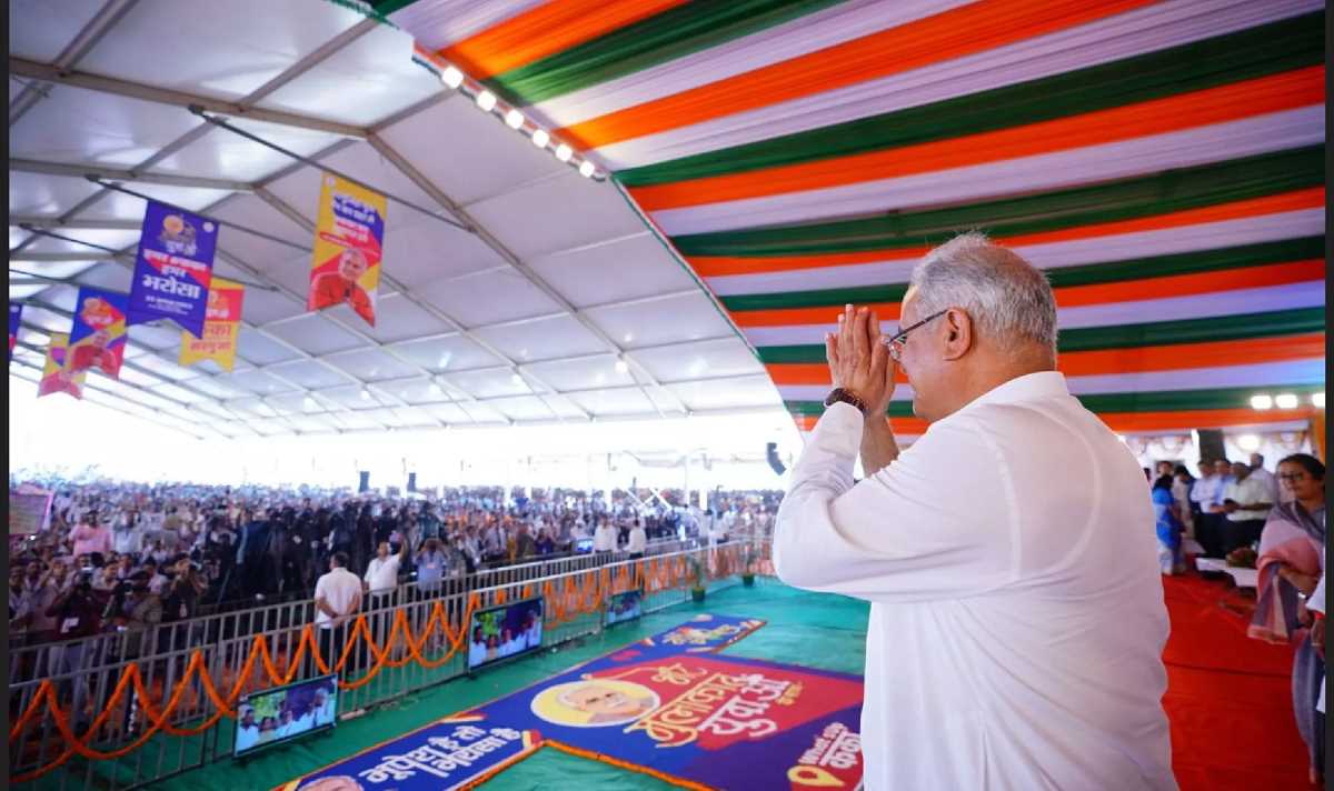 मूकबधिर बच्चों के इशारों को समझ गए भूपेश बघेल, बड़ी सौगात दी